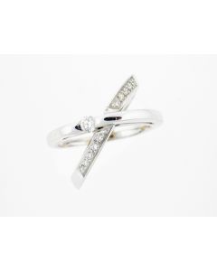 18K Gold & Diamond Ring 25823218
