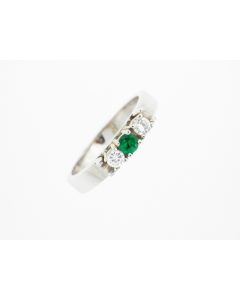 Emerald and Diamonds, Three Stones Ring, 18K, 27015008