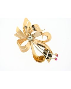 18 K Rose Gold Brooch with Rubies
